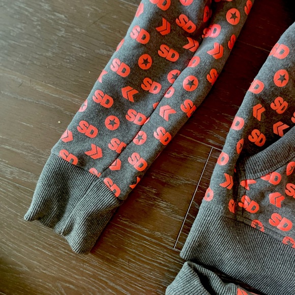 SuperDry tracksuit size 6 top and bottom! - Picture 8 of 8